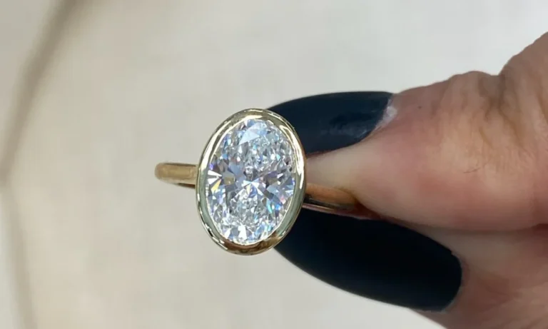 Bezel Engagement Rings for Modern, Secure Wear