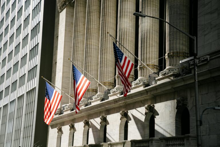 Bitcoin Is Getting Banked — 60% Of Leading US Banks Are Ready