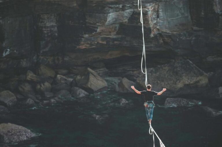 Bitcoin falls under $91,000 as solana, xrp and cardano nurse weekly losses
