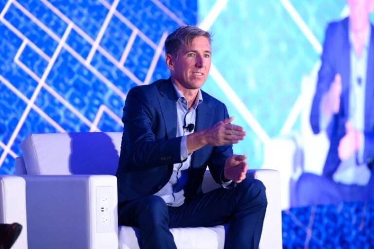 Bitwise CIO warns of 3-year deadline for crypto adoption