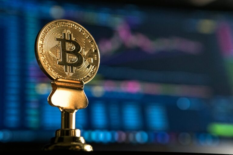 Bitcoin Spot ETFs Register 5-Week Negative Streak – Details