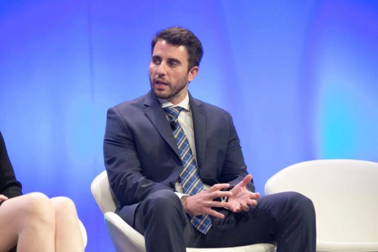 Bitcoin treasury company ProCap (BRR) buys back $350,000 in stock