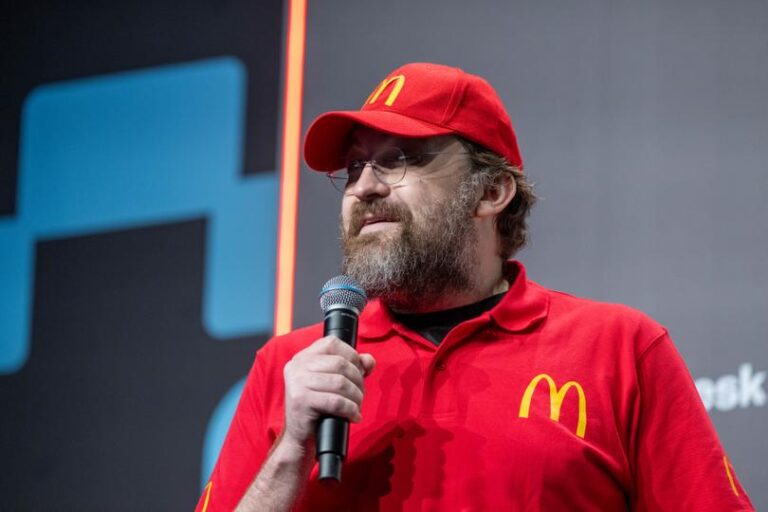 Charles Hoskinson announces late-March debut for Midnight, unveils privacy simulation platform
