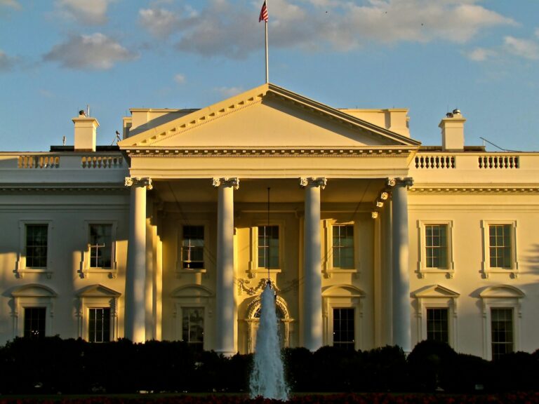 Former Trump Crypto Adviser Confident CLARITY Act Will Pass