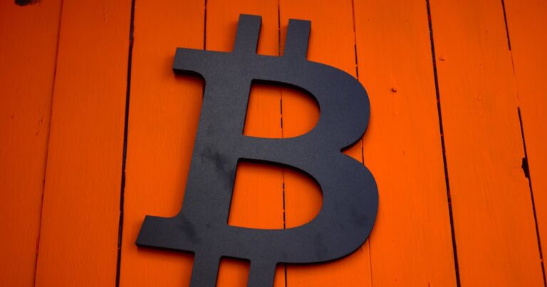 Macro to dictate Bitcoin’s next $10,000 move as traders watch for price breakout – DL News