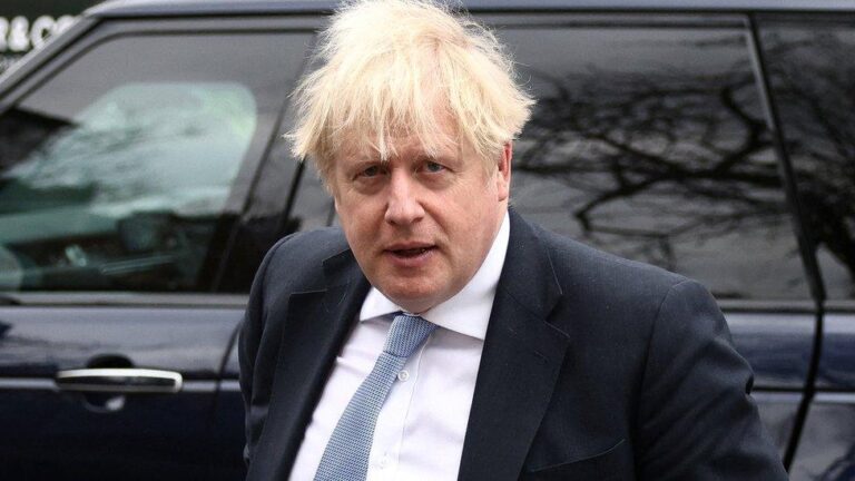 Former UK Prime Minister Calls Bitcoin A ‘Giant Ponzi Scheme’, Strategy’s Saylor Replies