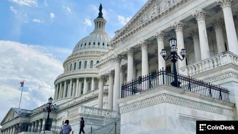 Senators try to unlock stalled crypto Clarity Act with compromise on stablecoin yield