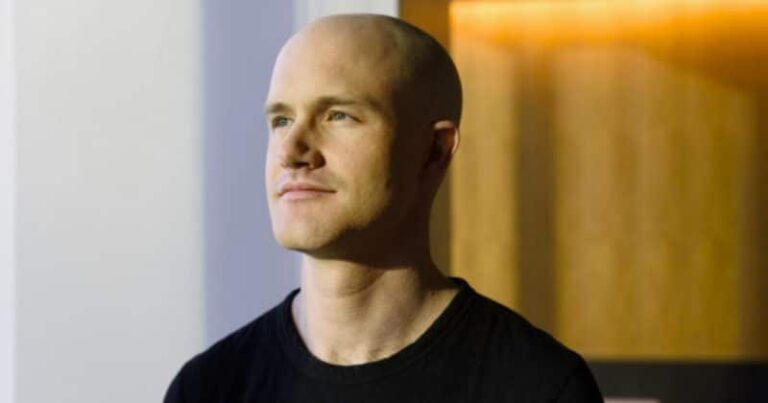 Trump held private meeting with Coinbase CEO Brian Armstrong before urging banks to support crypto bill