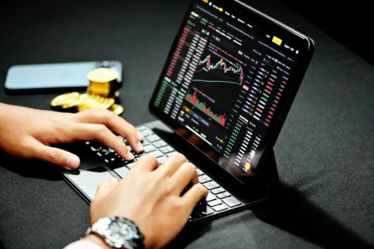 Cryptos slide as Strategy’s bitcoin sales plan pressures market