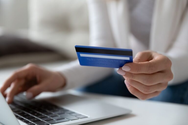 Zūm Rails Teams Up with Fiserv to Bring in-House Card Acceptance to US and Canadian Businesses