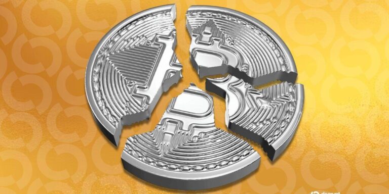 ‘A Hurricane Coming’: Bitcoin Could Fall to $10K This Year, Says Bloomberg Analyst