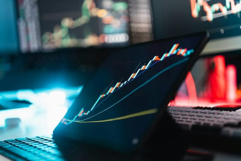 Bitcoin ETFs draw in $221 million alongside renewed buying from long-term investors