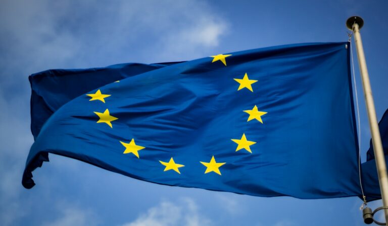 Euro Stablecoins Need MiCA Reforms To Compete, Report Says