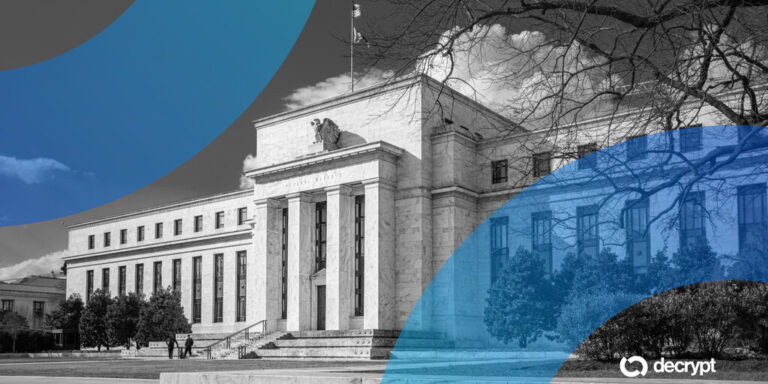 Fed’s Barr Says Stablecoins Need Tighter Controls to Fight Money Laundering
