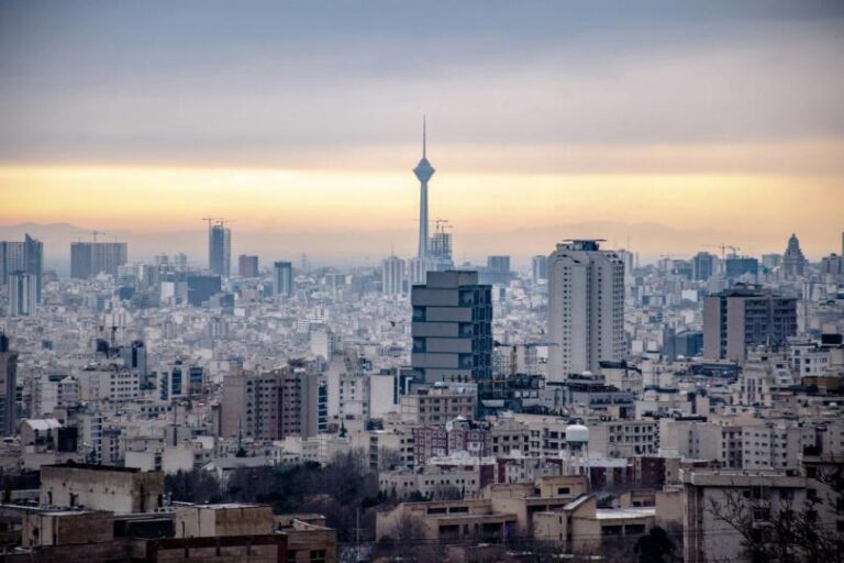 Iran war oil shock revives inflation trade and a new stablecoin play