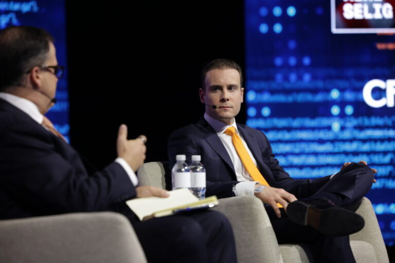 SEC, CFTC Chiefs Signal ‘New Day’ For Onshore Crypto