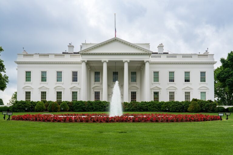 Stablecoin Yield Won’t Harm Banks: White House Economists
