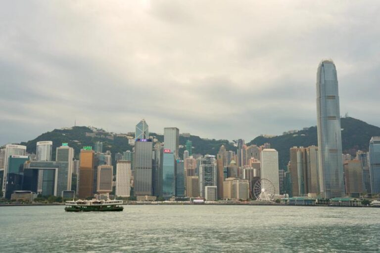 BTC tests $80,000 as Asia’s bid fades and Hong Kong AI IPOs surge