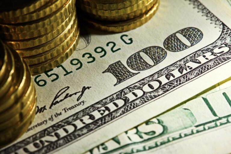 Bitcoin (BTC) funds capture $700 million as institutions place their bets: Crypto Daily