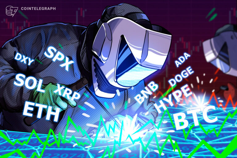 Bitcoin Bulls Attack $82K As Altcoins Consolidate