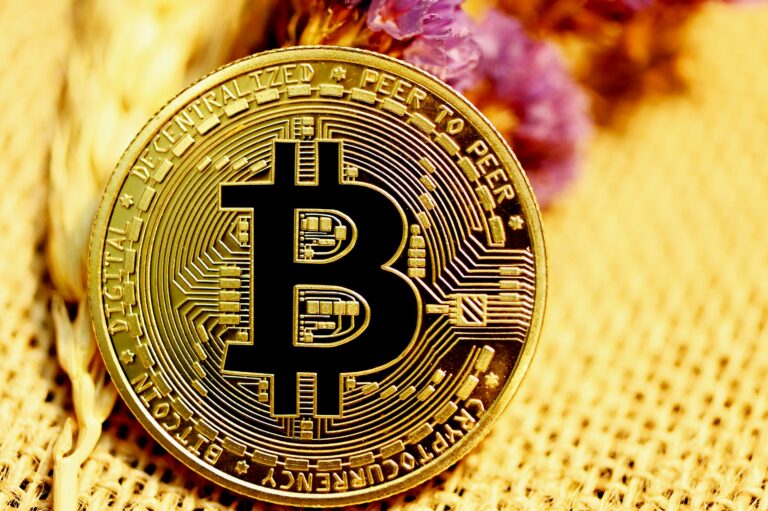 Bitcoin In Buy Zone As Analyst Sets Next Bull Target At $400,000 – Details