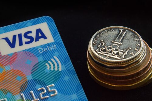 Electronic Arts and Visa team up to launch a global, multi-year partnership with EA SPORTS
