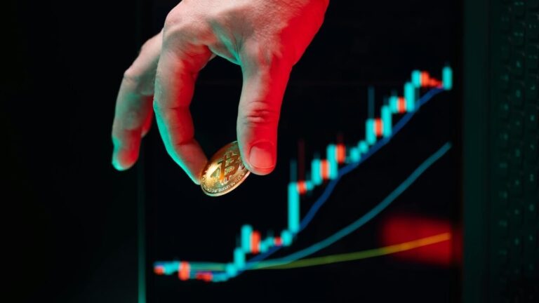 Bitcoin Rebounds to 64K After Brutal Selloff as Fed Rate Cut Bets Fade and Saylor Strategy Concerns Ease