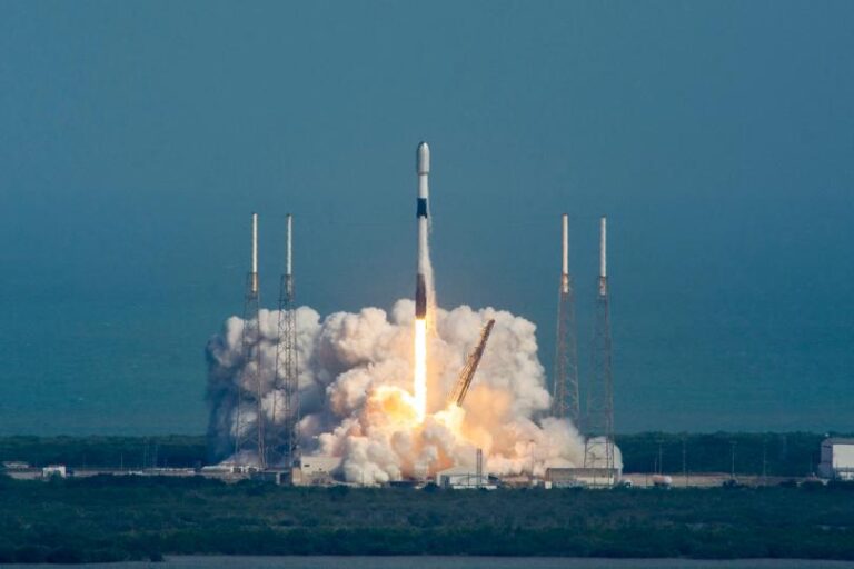 SpaceX stock is coming to Solana the same day it lists on Nasdaq