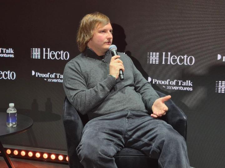 Crypto lender giant Aave rolls out vaults for yield-hungry fintech investors