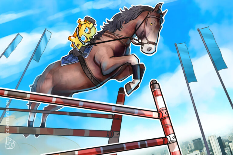 Bitcoin Tries for New July Highs Amid Falling Oil, Dollar Strength