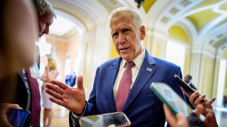 Senators said to strike idea to toughen Trump’s concession on Clarity Act’s crypto limits